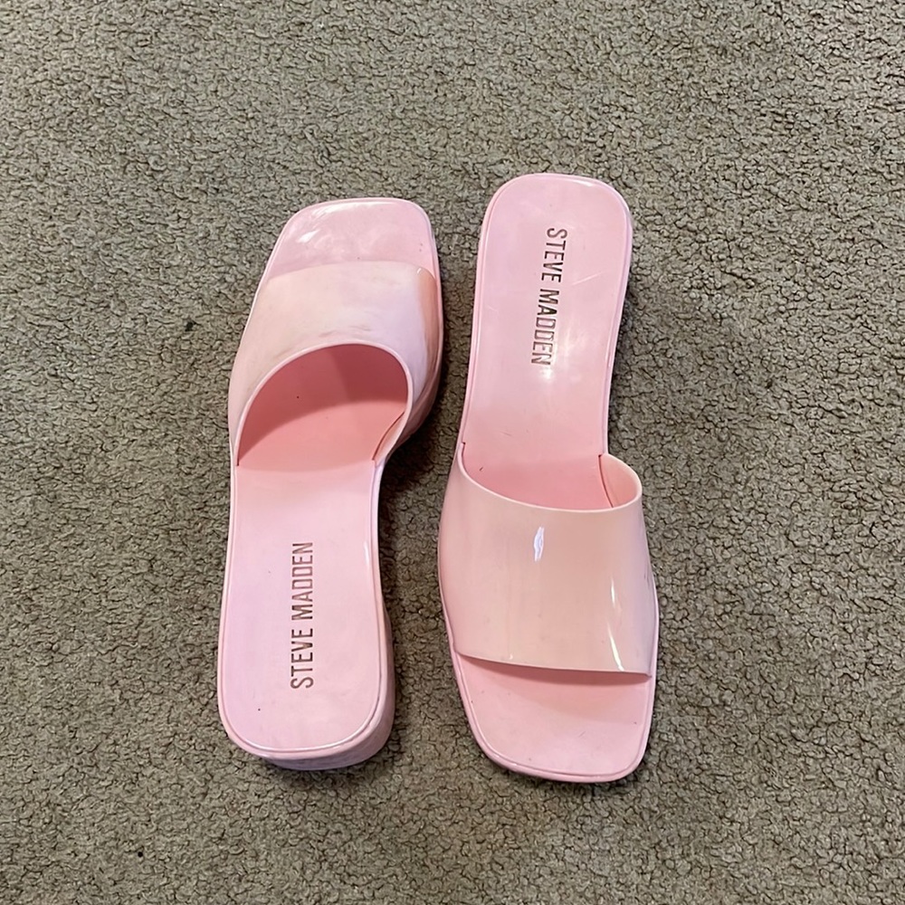 pink steve madden jellies
